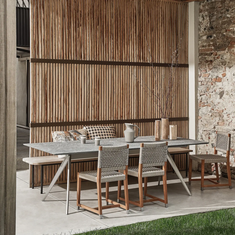Dafne Outdoor Flexform