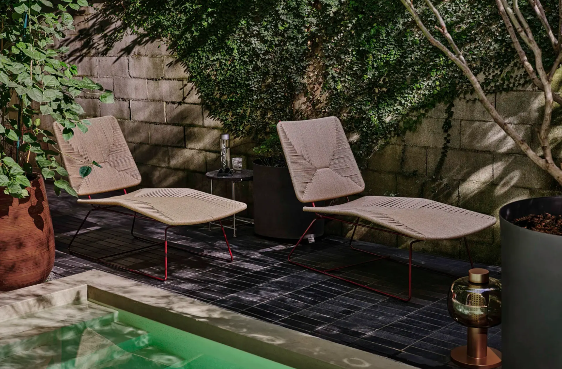 Echoes Outdoor Flexform