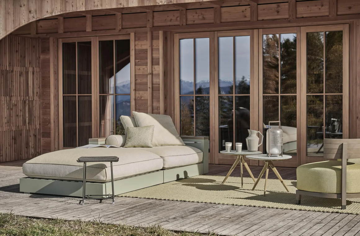 Freeport Outdoor Flexform