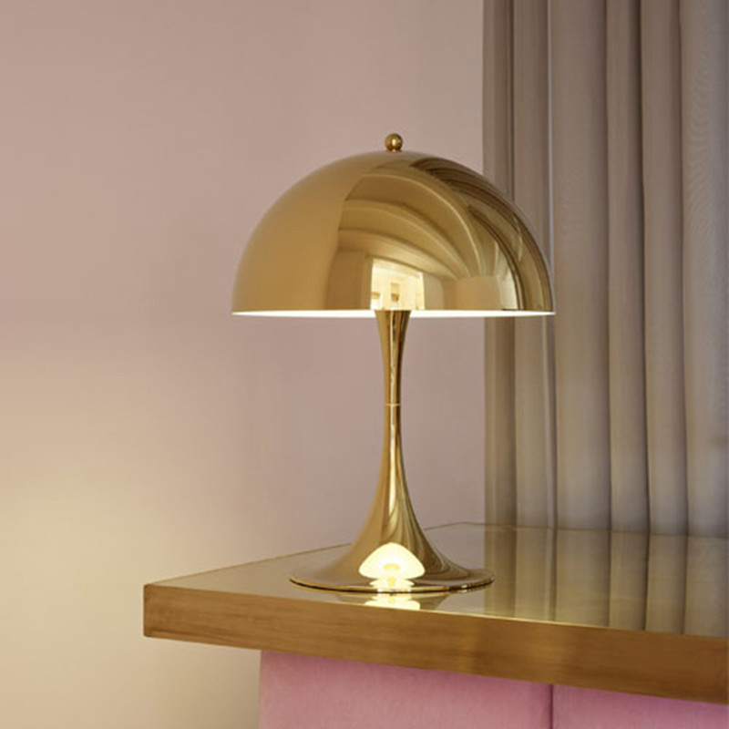 Panthella Table 320 Louis Poulsen