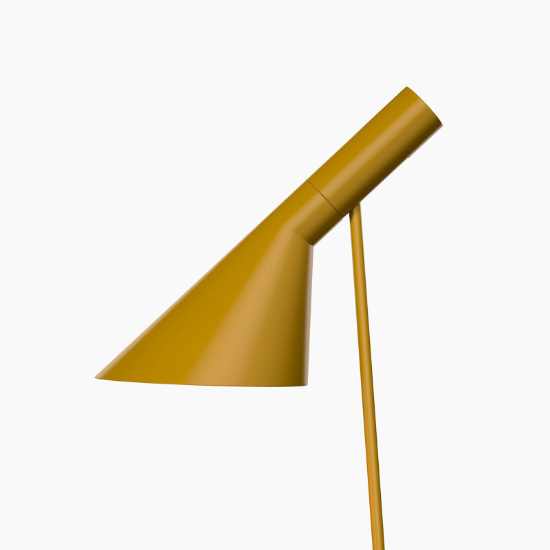 AJ Table Louis Poulsen