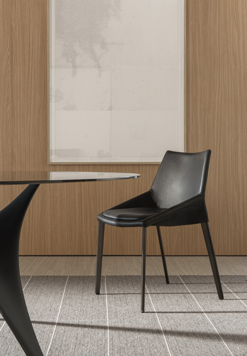 Outline Molteni&C