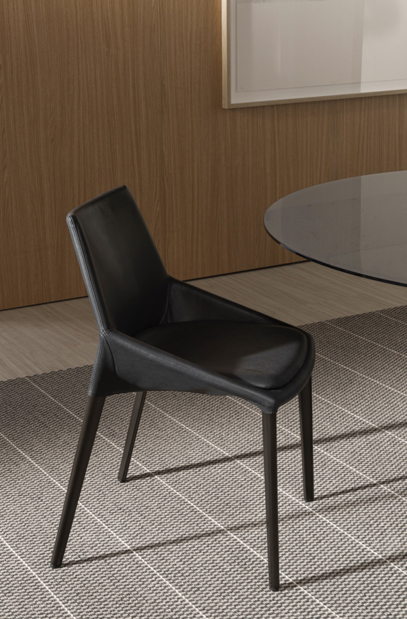 Outline Molteni&C