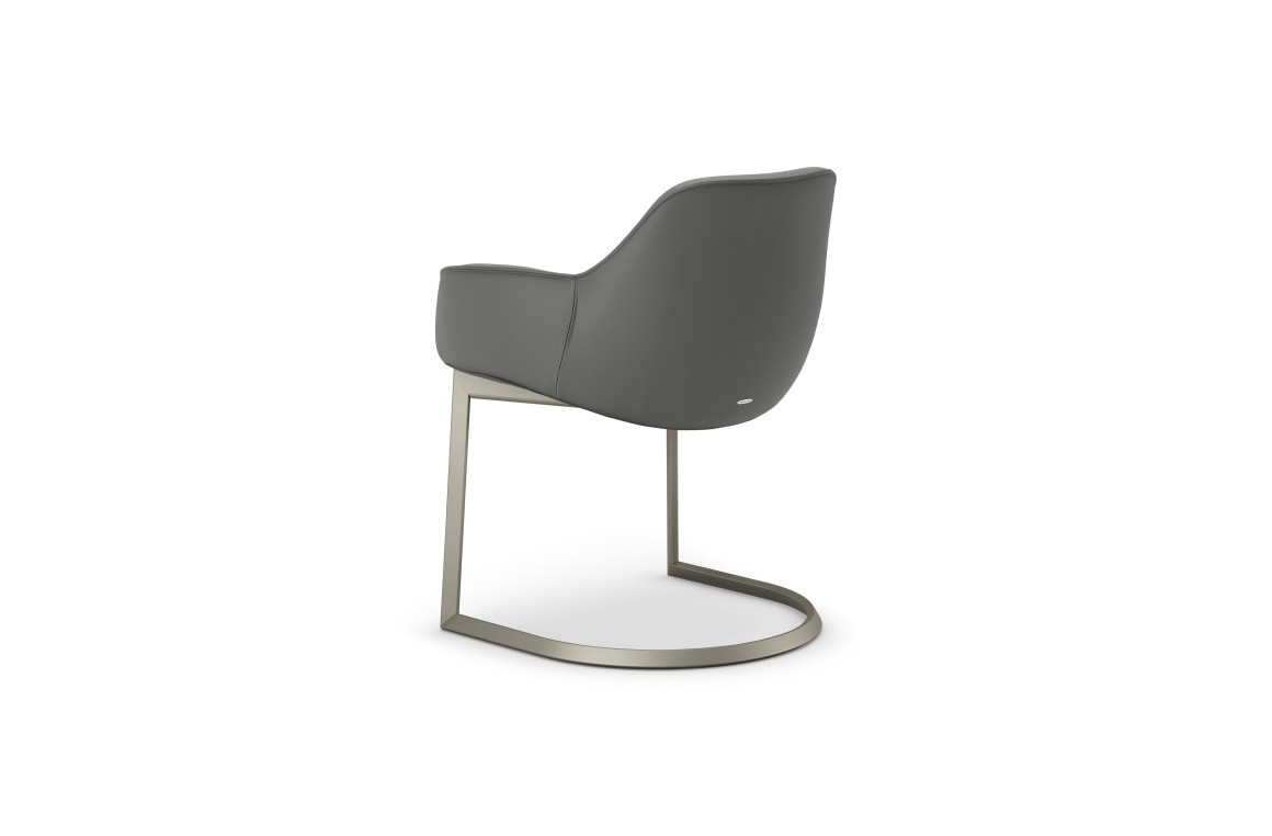 Scarlett Cantilever Cattelan