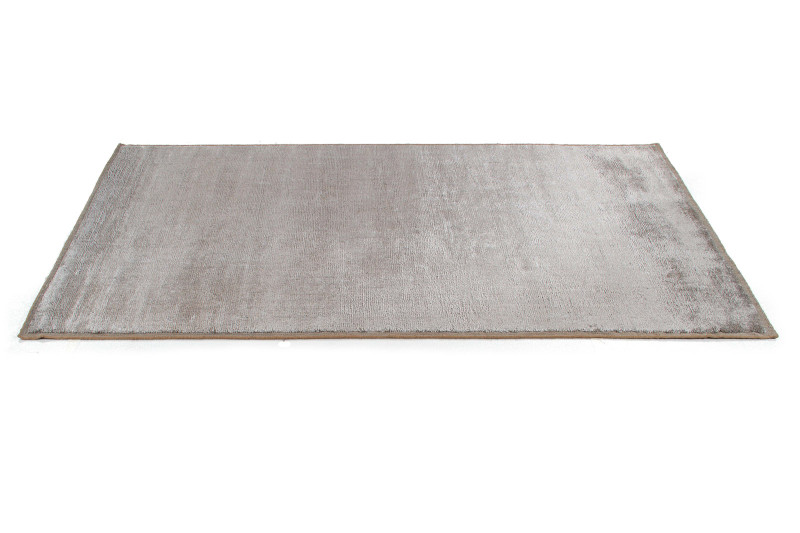 Aura Amini Carpets